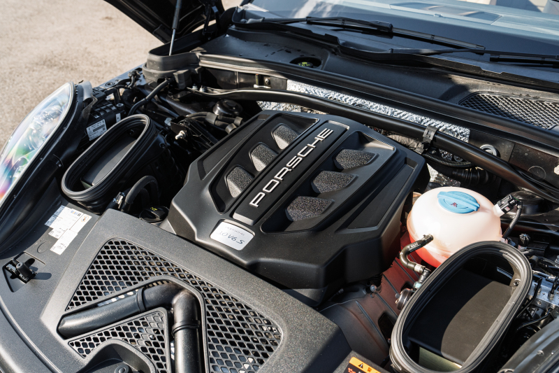 ポルシェ マカン S　ﾍﾞｰｼﾞｭﾊｰﾌﾚｻﾞｰｼｰﾄ ｼｰﾄﾋｰﾀｰ PCMﾅﾋﾞ AppleCarPlay BOSEｻｳﾝﾄﾞ ｴﾝﾄﾘｰﾄﾞﾗｲﾌﾞ ﾚｰﾝﾁｪﾝｼﾞ PDLS ｸﾙｰｽﾞｺﾝﾄﾛｰﾙ TPM RSｽﾊﾟｲﾀﾞｰﾃﾞｻﾞｲﾝ20ｲﾝﾁAW　2年保証