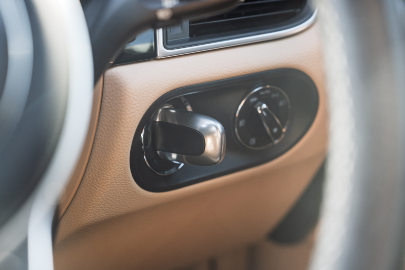 ポルシェ マカン S　ﾍﾞｰｼﾞｭﾊｰﾌﾚｻﾞｰｼｰﾄ ｼｰﾄﾋｰﾀｰ PCMﾅﾋﾞ AppleCarPlay BOSEｻｳﾝﾄﾞ ｴﾝﾄﾘｰﾄﾞﾗｲﾌﾞ ﾚｰﾝﾁｪﾝｼﾞ PDLS ｸﾙｰｽﾞｺﾝﾄﾛｰﾙ TPM RSｽﾊﾟｲﾀﾞｰﾃﾞｻﾞｲﾝ20ｲﾝﾁAW　2年保証