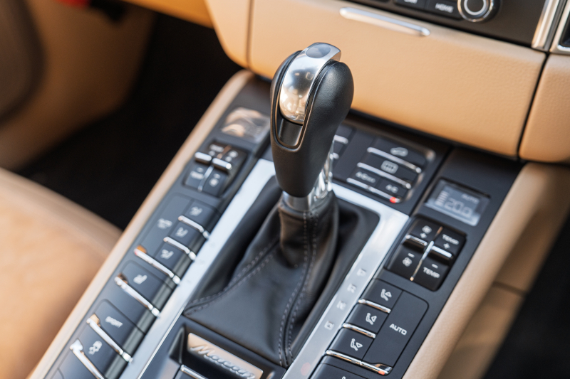 ポルシェ マカン S　ﾍﾞｰｼﾞｭﾊｰﾌﾚｻﾞｰｼｰﾄ ｼｰﾄﾋｰﾀｰ PCMﾅﾋﾞ AppleCarPlay BOSEｻｳﾝﾄﾞ ｴﾝﾄﾘｰﾄﾞﾗｲﾌﾞ ﾚｰﾝﾁｪﾝｼﾞ PDLS ｸﾙｰｽﾞｺﾝﾄﾛｰﾙ TPM RSｽﾊﾟｲﾀﾞｰﾃﾞｻﾞｲﾝ20ｲﾝﾁAW　2年保証