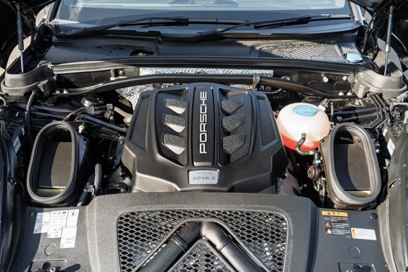 ポルシェ マカン S　ﾍﾞｰｼﾞｭﾊｰﾌﾚｻﾞｰｼｰﾄ ｼｰﾄﾋｰﾀｰ PCMﾅﾋﾞ AppleCarPlay BOSEｻｳﾝﾄﾞ ｴﾝﾄﾘｰﾄﾞﾗｲﾌﾞ ﾚｰﾝﾁｪﾝｼﾞ PDLS ｸﾙｰｽﾞｺﾝﾄﾛｰﾙ TPM RSｽﾊﾟｲﾀﾞｰﾃﾞｻﾞｲﾝ20ｲﾝﾁAW　2年保証