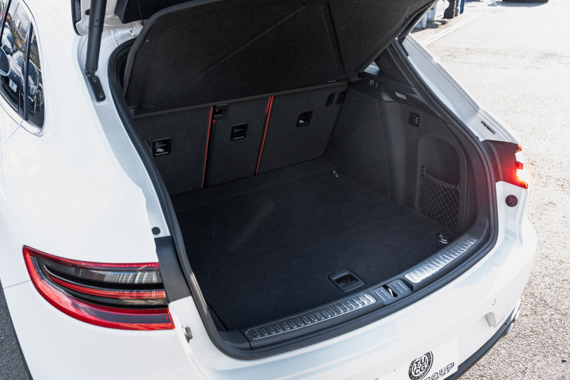 ポルシェ マカン ﾀｰﾎﾞ ｽﾎﾟｰﾂｸﾛﾉPKG　ﾂｰﾄﾝﾚｻﾞｰｲﾝﾃﾘｱ(ｶﾞｰﾈｯﾄﾚｯﾄﾞ/ﾌﾞﾗｯｸ) ｱﾀﾞﾌﾟﾃｨﾌﾞｽﾎﾟｰﾂｼｰﾄ ﾍﾞﾝﾁﾚｰﾀｰ ﾊﾟﾉﾗﾏｻﾝﾙｰﾌ ﾅﾋﾞTV PASM/ｴｱｻｽ ｴﾝﾄﾘｰﾄﾞﾗｲﾌﾞ RSｽﾊﾟｲﾀﾞｰ20ｲﾝﾁAW　2年保証