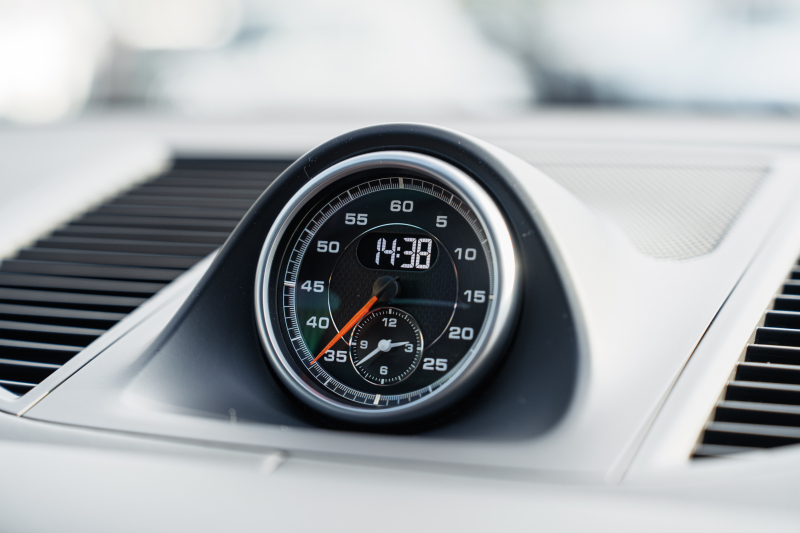 ポルシェ マカン ﾀｰﾎﾞ ｽﾎﾟｰﾂｸﾛﾉPKG　ﾂｰﾄﾝﾚｻﾞｰｲﾝﾃﾘｱ(ｶﾞｰﾈｯﾄﾚｯﾄﾞ/ﾌﾞﾗｯｸ) ｱﾀﾞﾌﾟﾃｨﾌﾞｽﾎﾟｰﾂｼｰﾄ ﾍﾞﾝﾁﾚｰﾀｰ ﾊﾟﾉﾗﾏｻﾝﾙｰﾌ ﾅﾋﾞTV PASM/ｴｱｻｽ ｴﾝﾄﾘｰﾄﾞﾗｲﾌﾞ RSｽﾊﾟｲﾀﾞｰ20ｲﾝﾁAW　2年保証