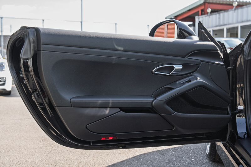 ポルシェ ボクスター(Type981) S ｽﾎﾟｰﾂｸﾛﾉPKG　2015年ﾓﾃﾞﾙ ﾌﾞﾗｯｸﾊｰﾌﾚｻﾞｰｼｰﾄ ｼｰﾄﾋｰﾀｰ ﾌﾞﾗｯｸｿﾌﾄﾄｯﾌﾟ ｸﾗﾘｵﾝﾅﾋﾞ ﾌﾙｾｸﾞTV ｽﾎﾟｰﾂﾃﾞｻﾞｲﾝｽﾃｱ 電動Dﾐﾗｰ ｵｰﾄｴｱｺﾝ TPM ｹｲﾏﾝS19ｲﾝﾁAW　2年保証