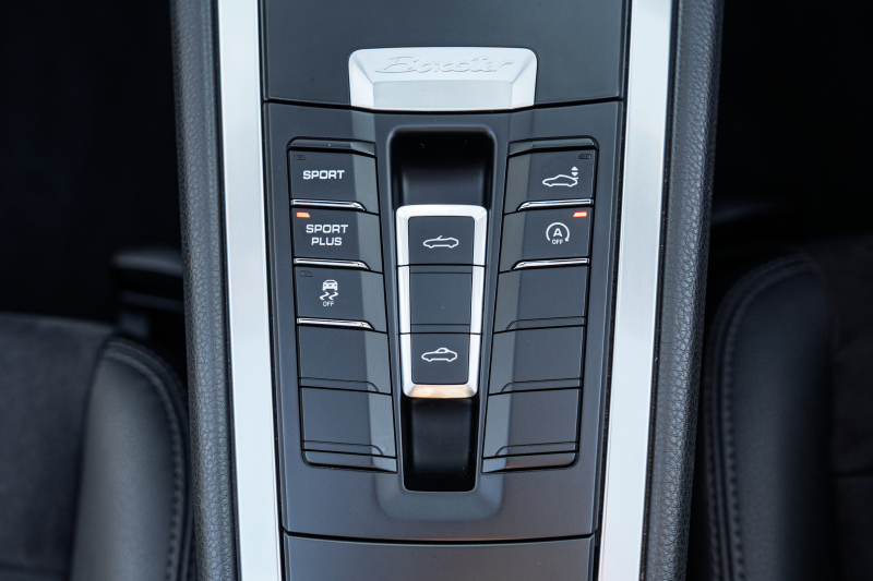 ポルシェ ボクスター(Type981) S ｽﾎﾟｰﾂｸﾛﾉPKG　2015年ﾓﾃﾞﾙ ﾌﾞﾗｯｸﾊｰﾌﾚｻﾞｰｼｰﾄ ｼｰﾄﾋｰﾀｰ ﾌﾞﾗｯｸｿﾌﾄﾄｯﾌﾟ ｸﾗﾘｵﾝﾅﾋﾞ ﾌﾙｾｸﾞTV ｽﾎﾟｰﾂﾃﾞｻﾞｲﾝｽﾃｱ 電動Dﾐﾗｰ ｵｰﾄｴｱｺﾝ TPM ｹｲﾏﾝS19ｲﾝﾁAW　2年保証