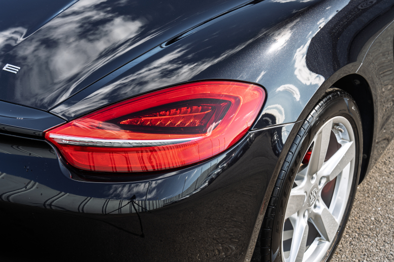 ポルシェ ボクスター(Type981) S ｽﾎﾟｰﾂｸﾛﾉPKG　2015年ﾓﾃﾞﾙ ﾌﾞﾗｯｸﾊｰﾌﾚｻﾞｰｼｰﾄ ｼｰﾄﾋｰﾀｰ ﾌﾞﾗｯｸｿﾌﾄﾄｯﾌﾟ ｸﾗﾘｵﾝﾅﾋﾞ ﾌﾙｾｸﾞTV ｽﾎﾟｰﾂﾃﾞｻﾞｲﾝｽﾃｱ 電動Dﾐﾗｰ ｵｰﾄｴｱｺﾝ TPM ｹｲﾏﾝS19ｲﾝﾁAW　2年保証