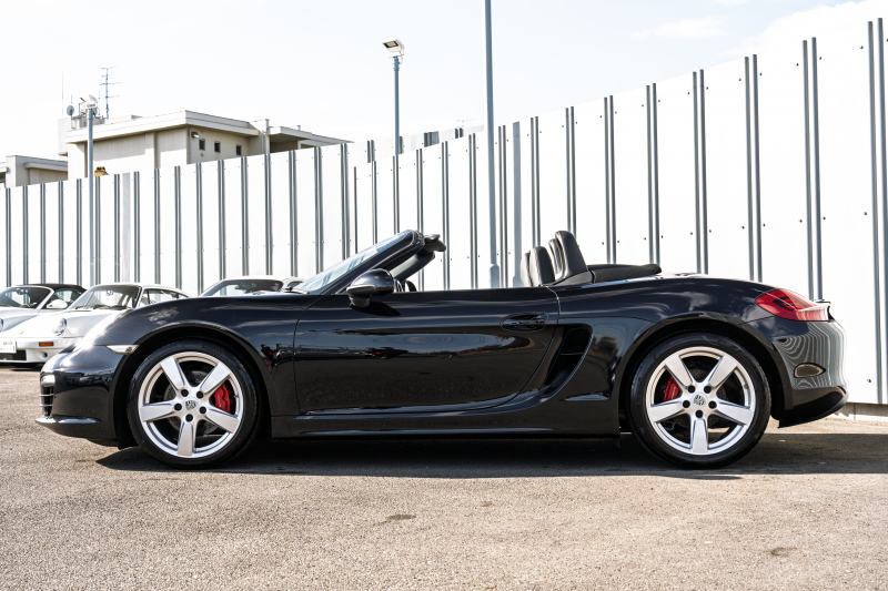 ポルシェ ボクスター(Type981) S ｽﾎﾟｰﾂｸﾛﾉPKG　2015年ﾓﾃﾞﾙ ﾌﾞﾗｯｸﾊｰﾌﾚｻﾞｰｼｰﾄ ｼｰﾄﾋｰﾀｰ ﾌﾞﾗｯｸｿﾌﾄﾄｯﾌﾟ ｸﾗﾘｵﾝﾅﾋﾞ ﾌﾙｾｸﾞTV ｽﾎﾟｰﾂﾃﾞｻﾞｲﾝｽﾃｱ 電動Dﾐﾗｰ ｵｰﾄｴｱｺﾝ TPM ｹｲﾏﾝS19ｲﾝﾁAW　2年保証