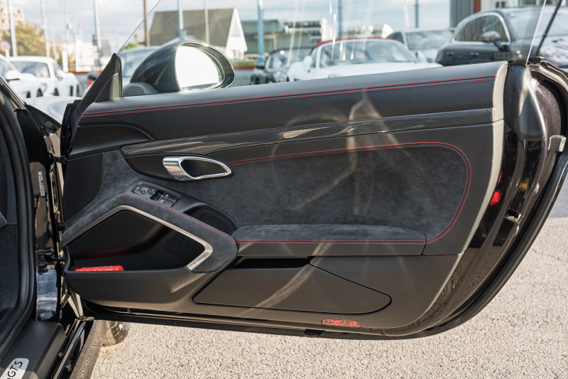 ポルシェ ケイマン(Type981) GTS ｽﾎﾟｰﾂｸﾛﾉPKG　GTSｲﾝﾃﾘｱPKG ｽﾎﾟｰﾂｼｰﾄ･ﾌﾟﾗｽ ﾃﾞｨｽﾌﾟﾚｲｵｰﾃﾞｨｵ CarPlay AndroidAuto ｽﾎﾟｰﾂｴｸﾞｿﾞｰｽﾄ PASM PDLS ｽﾎﾟｰﾂﾃﾞｻﾞｲﾝｽﾃｱﾘﾝｸﾞ 電動Dﾐﾗｰ TPM ｶﾚﾗS20ｲﾝﾁAW　2年保証