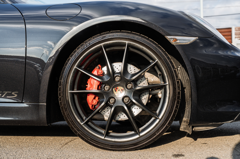 ポルシェ ケイマン(Type981) GTS ｽﾎﾟｰﾂｸﾛﾉPKG　GTSｲﾝﾃﾘｱPKG ｽﾎﾟｰﾂｼｰﾄ･ﾌﾟﾗｽ ﾃﾞｨｽﾌﾟﾚｲｵｰﾃﾞｨｵ CarPlay AndroidAuto ｽﾎﾟｰﾂｴｸﾞｿﾞｰｽﾄ PASM PDLS ｽﾎﾟｰﾂﾃﾞｻﾞｲﾝｽﾃｱﾘﾝｸﾞ 電動Dﾐﾗｰ TPM ｶﾚﾗS20ｲﾝﾁAW　2年保証