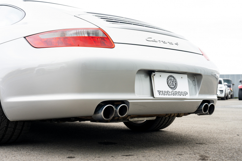 ポルシェ 911(Type997) ｶﾚﾗ4 ｽﾎﾟｰﾂｸﾛﾉPKG　ﾌﾞﾗｯｸﾚｻﾞｰｼｰﾄ ｼｰﾄﾋｰﾀｰ ﾅﾋﾞTV ｽﾎﾟｴｸﾞ PASM ｽﾎﾟｰﾂﾃﾞｻﾞｲﾝ19ｲﾝﾁAW ｷｾﾉﾝﾍｯﾄﾞﾗｲﾄ ｵｰﾄｴｱｺﾝ PSM F/Rﾌｫｸﾞ　2年保証