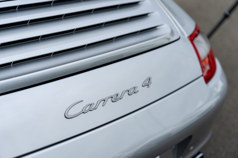 ポルシェ 911(Type997) ｶﾚﾗ4 ｽﾎﾟｰﾂｸﾛﾉPKG　ﾌﾞﾗｯｸﾚｻﾞｰｼｰﾄ ｼｰﾄﾋｰﾀｰ ﾅﾋﾞTV ｽﾎﾟｴｸﾞ PASM ｽﾎﾟｰﾂﾃﾞｻﾞｲﾝ19ｲﾝﾁAW ｷｾﾉﾝﾍｯﾄﾞﾗｲﾄ ｵｰﾄｴｱｺﾝ PSM F/Rﾌｫｸﾞ　2年保証