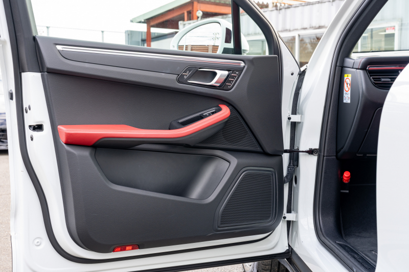 ポルシェ マカン ﾍﾞｰｽｸﾞﾚｰﾄﾞ　MY20 ｶﾞｰﾈｯﾄﾚｯﾄﾞﾚｻﾞｰPKG ｼｰﾄﾋｰﾀｰ PCMﾅﾋﾞ ﾌﾙｾｸﾞTV AppleCarPlay ﾊﾟｰｸｱｼｽﾄ TPM ｵｰﾄﾃｰﾙｹﾞｰﾄ ｶﾗｰｸﾚｽﾄｷｬｯﾌﾟ ﾏｶﾝS18ｲﾝﾁAW　2年保証