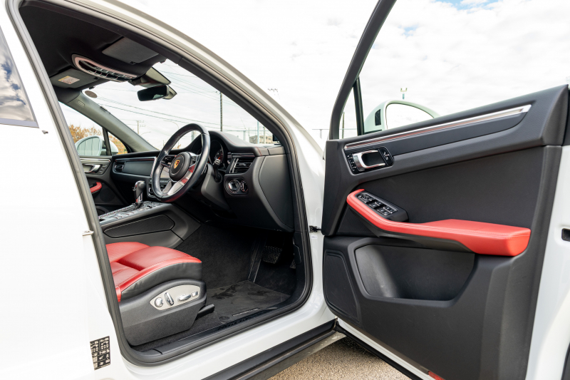 ポルシェ マカン ﾍﾞｰｽｸﾞﾚｰﾄﾞ　MY20 ｶﾞｰﾈｯﾄﾚｯﾄﾞﾚｻﾞｰPKG ｼｰﾄﾋｰﾀｰ PCMﾅﾋﾞ ﾌﾙｾｸﾞTV AppleCarPlay ﾊﾟｰｸｱｼｽﾄ TPM ｵｰﾄﾃｰﾙｹﾞｰﾄ ｶﾗｰｸﾚｽﾄｷｬｯﾌﾟ ﾏｶﾝS18ｲﾝﾁAW　2年保証