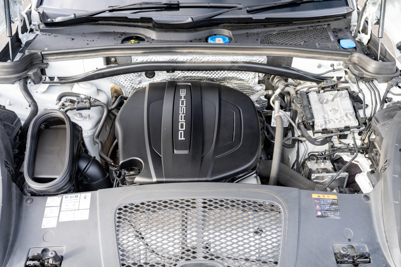 ポルシェ マカン ﾍﾞｰｽｸﾞﾚｰﾄﾞ　MY20 ｶﾞｰﾈｯﾄﾚｯﾄﾞﾚｻﾞｰPKG ｼｰﾄﾋｰﾀｰ PCMﾅﾋﾞ ﾌﾙｾｸﾞTV AppleCarPlay ﾊﾟｰｸｱｼｽﾄ TPM ｵｰﾄﾃｰﾙｹﾞｰﾄ ｶﾗｰｸﾚｽﾄｷｬｯﾌﾟ ﾏｶﾝS18ｲﾝﾁAW　2年保証