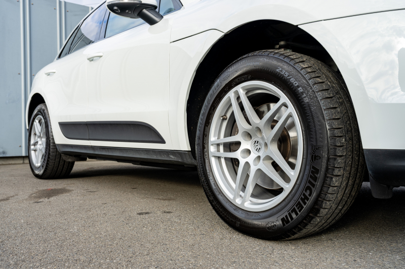 ポルシェ マカン ﾍﾞｰｽｸﾞﾚｰﾄﾞ　MY20 ｶﾞｰﾈｯﾄﾚｯﾄﾞﾚｻﾞｰPKG ｼｰﾄﾋｰﾀｰ PCMﾅﾋﾞ ﾌﾙｾｸﾞTV AppleCarPlay ﾊﾟｰｸｱｼｽﾄ TPM ｵｰﾄﾃｰﾙｹﾞｰﾄ ｶﾗｰｸﾚｽﾄｷｬｯﾌﾟ ﾏｶﾝS18ｲﾝﾁAW　2年保証