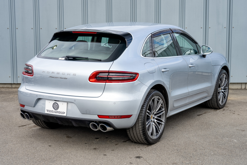 ポルシェ マカン ﾀｰﾎﾞ ｽﾎﾟｰﾂｸﾛﾉPKG　MY15 ｱﾀﾞﾌﾟﾃｨﾌﾞｽﾎﾟｰﾂｼｰﾄ AppleCarplay ｽﾎﾟｰﾂｴｸﾞｿﾞｰｽﾄ PASM/ｴｱｻｽ ｴﾝﾄﾘｰﾄﾞﾗｲﾌﾞ 911ﾀｰﾎﾞﾃﾞｻﾞｲﾝ21ｲﾝﾁAW　2年保証