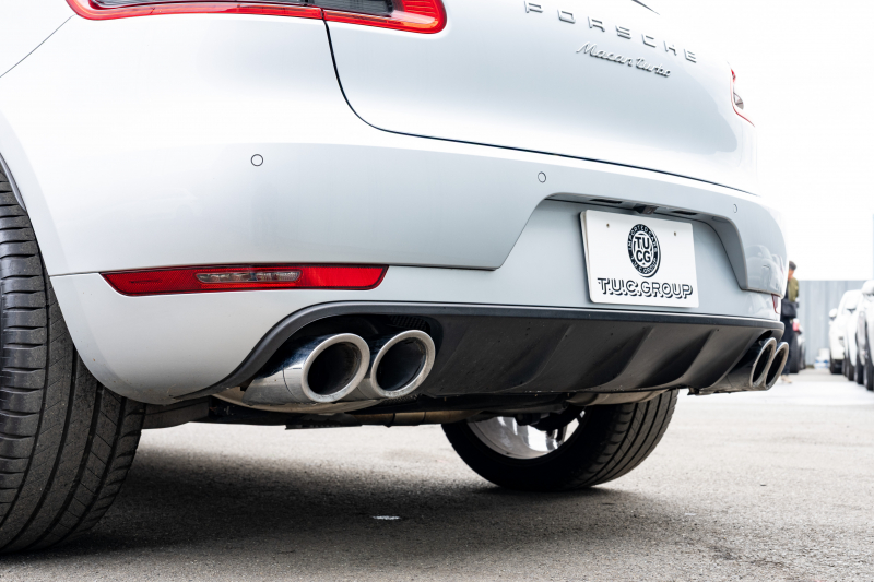 ポルシェ マカン ﾀｰﾎﾞ ｽﾎﾟｰﾂｸﾛﾉPKG　MY15 ｱﾀﾞﾌﾟﾃｨﾌﾞｽﾎﾟｰﾂｼｰﾄ AppleCarplay ｽﾎﾟｰﾂｴｸﾞｿﾞｰｽﾄ PASM/ｴｱｻｽ ｴﾝﾄﾘｰﾄﾞﾗｲﾌﾞ 911ﾀｰﾎﾞﾃﾞｻﾞｲﾝ21ｲﾝﾁAW　2年保証