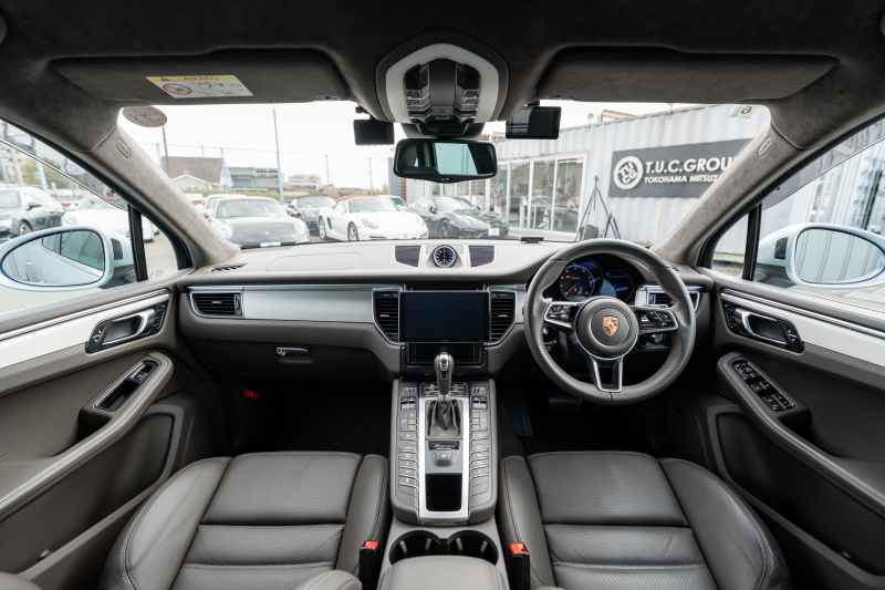 ポルシェ マカン ﾀｰﾎﾞ ｽﾎﾟｰﾂｸﾛﾉPKG　MY15 ｱﾀﾞﾌﾟﾃｨﾌﾞｽﾎﾟｰﾂｼｰﾄ AppleCarplay ｽﾎﾟｰﾂｴｸﾞｿﾞｰｽﾄ PASM/ｴｱｻｽ ｴﾝﾄﾘｰﾄﾞﾗｲﾌﾞ 911ﾀｰﾎﾞﾃﾞｻﾞｲﾝ21ｲﾝﾁAW　2年保証