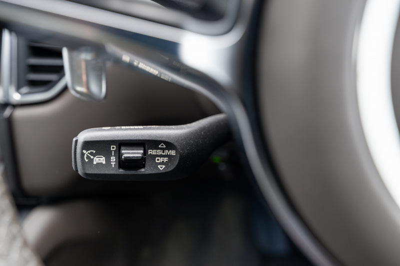 ポルシェ マカン ﾀｰﾎﾞ ｽﾎﾟｰﾂｸﾛﾉPKG　MY15 ｱﾀﾞﾌﾟﾃｨﾌﾞｽﾎﾟｰﾂｼｰﾄ AppleCarplay ｽﾎﾟｰﾂｴｸﾞｿﾞｰｽﾄ PASM/ｴｱｻｽ ｴﾝﾄﾘｰﾄﾞﾗｲﾌﾞ 911ﾀｰﾎﾞﾃﾞｻﾞｲﾝ21ｲﾝﾁAW　2年保証