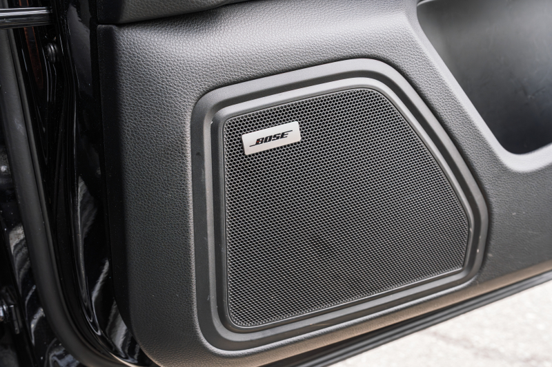 ポルシェ マカン ﾀｰﾎﾞ ｽﾎﾟｰﾂｸﾛﾉPKG　MY17 ﾌﾞﾗｯｸﾚｻﾞｰｼｰﾄ PCMﾅﾋﾞ LED/PDLS+ PASM ｴﾝﾄﾘｰﾄﾞﾗｲﾌﾞ BOSEｻｳﾝﾄﾞ ｸﾙｺﾝ ﾏｶﾝﾀｰﾎﾞ19ｲﾝﾁAW　2年保証