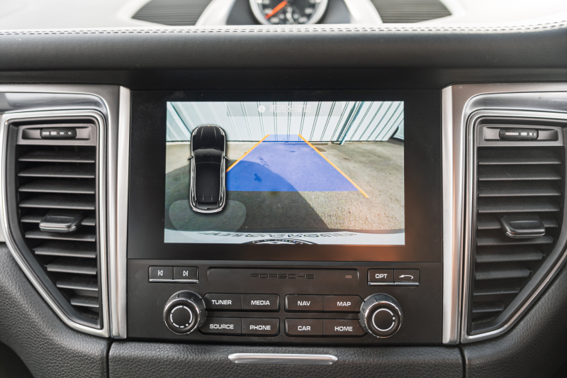 ポルシェ マカン ﾀｰﾎﾞ ｽﾎﾟｰﾂｸﾛﾉPKG　MY17 ﾌﾞﾗｯｸﾚｻﾞｰｼｰﾄ PCMﾅﾋﾞ LED/PDLS+ PASM ｴﾝﾄﾘｰﾄﾞﾗｲﾌﾞ BOSEｻｳﾝﾄﾞ ｸﾙｺﾝ ﾏｶﾝﾀｰﾎﾞ19ｲﾝﾁAW　2年保証