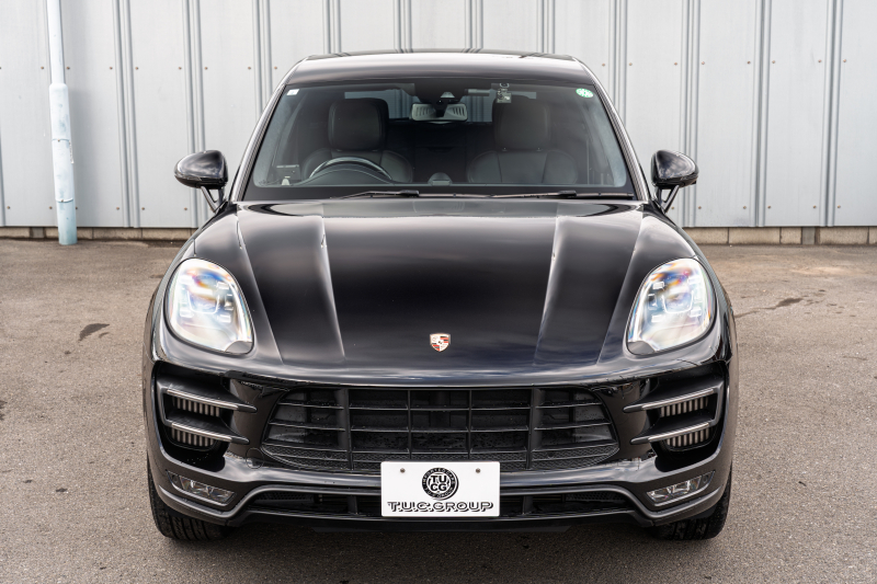 ポルシェ マカン ﾀｰﾎﾞ ｽﾎﾟｰﾂｸﾛﾉPKG　MY17 ﾌﾞﾗｯｸﾚｻﾞｰｼｰﾄ PCMﾅﾋﾞ LED/PDLS+ PASM ｴﾝﾄﾘｰﾄﾞﾗｲﾌﾞ BOSEｻｳﾝﾄﾞ ｸﾙｺﾝ ﾏｶﾝﾀｰﾎﾞ19ｲﾝﾁAW　2年保証