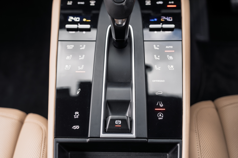 ポルシェ マカン S ｽﾎﾟｰﾂｸﾛﾉPKG　MY23 1ｵｰﾅｰ ﾂｰﾄﾝﾚｻﾞｰｲﾝﾃ(ﾌﾞﾗｯｸ/ﾓﾊｰｳﾞｪﾍﾞｰｼﾞｭ) ｱﾀﾞﾌﾟﾃｨﾌﾞｽﾎﾟｰﾂｼｰﾄ ﾍﾞﾝﾁﾚｰﾀｰ ﾊﾟﾉﾗﾏSR PCM ｽﾎﾟｰﾂｴｸﾞｿﾞｰｽﾄ PASM ﾏﾄﾘｯｸｽLED ﾏｶﾝS20AW　2年保証