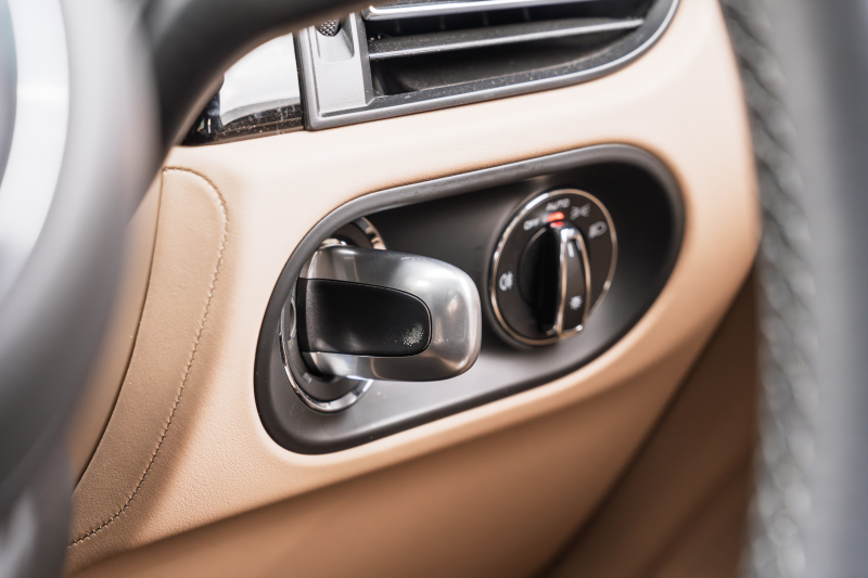 ポルシェ マカン S ｽﾎﾟｰﾂｸﾛﾉPKG　MY23 1ｵｰﾅｰ ﾂｰﾄﾝﾚｻﾞｰｲﾝﾃ(ﾌﾞﾗｯｸ/ﾓﾊｰｳﾞｪﾍﾞｰｼﾞｭ) ｱﾀﾞﾌﾟﾃｨﾌﾞｽﾎﾟｰﾂｼｰﾄ ﾍﾞﾝﾁﾚｰﾀｰ ﾊﾟﾉﾗﾏSR PCM ｽﾎﾟｰﾂｴｸﾞｿﾞｰｽﾄ PASM ﾏﾄﾘｯｸｽLED ﾏｶﾝS20AW　2年保証