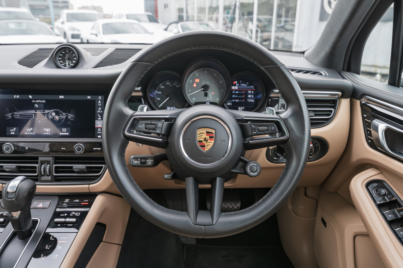 ポルシェ マカン S ｽﾎﾟｰﾂｸﾛﾉPKG　MY23 1ｵｰﾅｰ ﾂｰﾄﾝﾚｻﾞｰｲﾝﾃ(ﾌﾞﾗｯｸ/ﾓﾊｰｳﾞｪﾍﾞｰｼﾞｭ) ｱﾀﾞﾌﾟﾃｨﾌﾞｽﾎﾟｰﾂｼｰﾄ ﾍﾞﾝﾁﾚｰﾀｰ ﾊﾟﾉﾗﾏSR PCM ｽﾎﾟｰﾂｴｸﾞｿﾞｰｽﾄ PASM ﾏﾄﾘｯｸｽLED ﾏｶﾝS20AW　2年保証