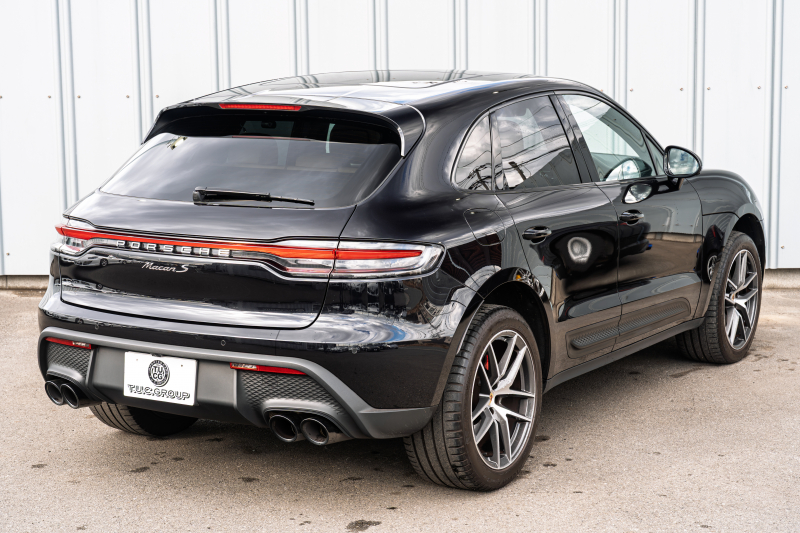 ポルシェ マカン S ｽﾎﾟｰﾂｸﾛﾉPKG　MY23 1ｵｰﾅｰ ﾂｰﾄﾝﾚｻﾞｰｲﾝﾃ(ﾌﾞﾗｯｸ/ﾓﾊｰｳﾞｪﾍﾞｰｼﾞｭ) ｱﾀﾞﾌﾟﾃｨﾌﾞｽﾎﾟｰﾂｼｰﾄ ﾍﾞﾝﾁﾚｰﾀｰ ﾊﾟﾉﾗﾏSR PCM ｽﾎﾟｰﾂｴｸﾞｿﾞｰｽﾄ PASM ﾏﾄﾘｯｸｽLED ﾏｶﾝS20AW　2年保証