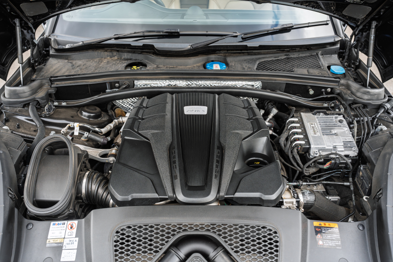 ポルシェ マカン S ｽﾎﾟｰﾂｸﾛﾉPKG　MY23 1ｵｰﾅｰ ﾂｰﾄﾝﾚｻﾞｰｲﾝﾃ(ﾌﾞﾗｯｸ/ﾓﾊｰｳﾞｪﾍﾞｰｼﾞｭ) ｱﾀﾞﾌﾟﾃｨﾌﾞｽﾎﾟｰﾂｼｰﾄ ﾍﾞﾝﾁﾚｰﾀｰ ﾊﾟﾉﾗﾏSR PCM ｽﾎﾟｰﾂｴｸﾞｿﾞｰｽﾄ PASM ﾏﾄﾘｯｸｽLED ﾏｶﾝS20AW　2年保証