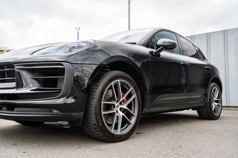 ポルシェ マカン S ｽﾎﾟｰﾂｸﾛﾉPKG　MY23 1ｵｰﾅｰ ﾂｰﾄﾝﾚｻﾞｰｲﾝﾃ(ﾌﾞﾗｯｸ/ﾓﾊｰｳﾞｪﾍﾞｰｼﾞｭ) ｱﾀﾞﾌﾟﾃｨﾌﾞｽﾎﾟｰﾂｼｰﾄ ﾍﾞﾝﾁﾚｰﾀｰ ﾊﾟﾉﾗﾏSR PCM ｽﾎﾟｰﾂｴｸﾞｿﾞｰｽﾄ PASM ﾏﾄﾘｯｸｽLED ﾏｶﾝS20AW　2年保証