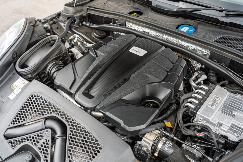 ポルシェ マカン S ｽﾎﾟｰﾂｸﾛﾉPKG　MY23 1ｵｰﾅｰ ﾂｰﾄﾝﾚｻﾞｰｲﾝﾃ(ﾌﾞﾗｯｸ/ﾓﾊｰｳﾞｪﾍﾞｰｼﾞｭ) ｱﾀﾞﾌﾟﾃｨﾌﾞｽﾎﾟｰﾂｼｰﾄ ﾍﾞﾝﾁﾚｰﾀｰ ﾊﾟﾉﾗﾏSR PCM ｽﾎﾟｰﾂｴｸﾞｿﾞｰｽﾄ PASM ﾏﾄﾘｯｸｽLED ﾏｶﾝS20AW　2年保証