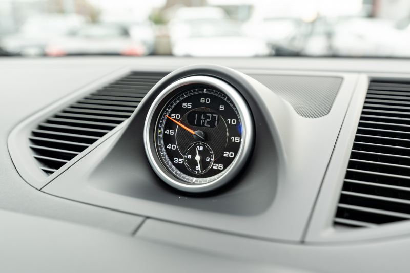 ポルシェ マカン ﾀｰﾎﾞ ｽﾎﾟｰﾂｸﾛﾉPKG　ﾂｰﾄﾝﾚｻﾞｰPKG(ｶﾞｰﾈｯﾄﾚｯﾄﾞ/ﾌﾞﾗｯｸ) ﾊﾟﾉﾗﾏｻﾝﾙｰﾌ PCMﾅﾋﾞTV PASM ｴﾝﾄﾘｰﾄﾞﾗｲﾌﾞ BOSEｻｳﾝﾄﾞ ｸﾙｺﾝ RSｽﾊﾟｲﾀﾞｰﾃﾞｻﾞｲﾝ20ｲﾝﾁAW　2年保証