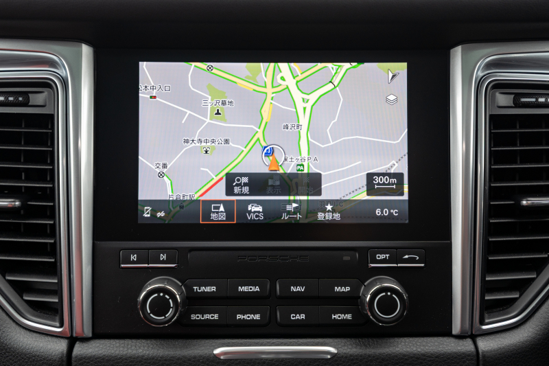 ポルシェ マカン ﾀｰﾎﾞ ｽﾎﾟｰﾂｸﾛﾉPKG　ﾂｰﾄﾝﾚｻﾞｰPKG(ｶﾞｰﾈｯﾄﾚｯﾄﾞ/ﾌﾞﾗｯｸ) ﾊﾟﾉﾗﾏｻﾝﾙｰﾌ PCMﾅﾋﾞTV PASM ｴﾝﾄﾘｰﾄﾞﾗｲﾌﾞ BOSEｻｳﾝﾄﾞ ｸﾙｺﾝ RSｽﾊﾟｲﾀﾞｰﾃﾞｻﾞｲﾝ20ｲﾝﾁAW　2年保証