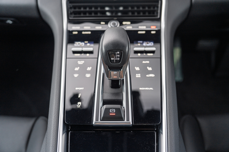 ポルシェ パナメーラ ﾍﾞｰｽｸﾞﾚｰﾄﾞ　1ｵｰﾅｰ ﾌﾞﾗｯｸﾚｻﾞｰｼｰﾄ PCMﾅﾋﾞ CayPlay LEDﾗｲﾄ PASM/ｴｱｻｽ ｴﾝﾄﾘｰD ACC ﾚｰﾝﾃﾞｨﾊﾟｰﾁｬｰﾜｰﾆﾝｸﾞ ﾊﾟﾅﾒｰﾗﾀｰﾎﾞ21ｲﾝﾁAW　2年保証