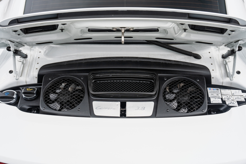 ポルシェ 911(Type991.1) ｶﾚﾗ4S ｽﾎﾟｰﾂｸﾛﾉPKG　ﾍﾞｰｼﾞｭﾚｻﾞｰｼｰﾄ ﾅﾋﾞTV ｽﾎﾟｰﾂｴｸﾞｿﾞｰｽﾄ PASM ｽﾎﾟｰﾂﾃﾞｻﾞｲﾝｽﾃｱﾘﾝｸﾞ ｵｰﾄｴｱｺﾝ 電動Dﾐﾗｰ TPM ｶﾚﾗS20ｲﾝﾁAW　2年保証