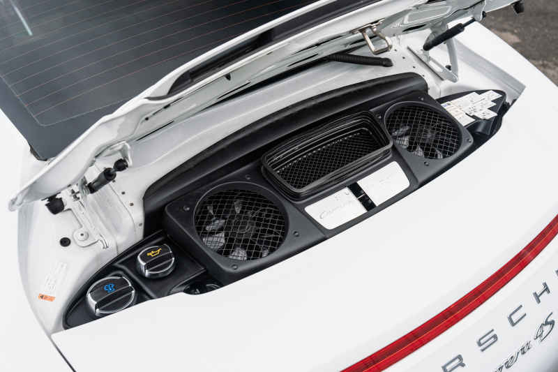 ポルシェ 911(Type991.1) ｶﾚﾗ4S ｽﾎﾟｰﾂｸﾛﾉPKG　ﾍﾞｰｼﾞｭﾚｻﾞｰｼｰﾄ ﾅﾋﾞTV ｽﾎﾟｰﾂｴｸﾞｿﾞｰｽﾄ PASM ｽﾎﾟｰﾂﾃﾞｻﾞｲﾝｽﾃｱﾘﾝｸﾞ ｵｰﾄｴｱｺﾝ 電動Dﾐﾗｰ TPM ｶﾚﾗS20ｲﾝﾁAW　2年保証