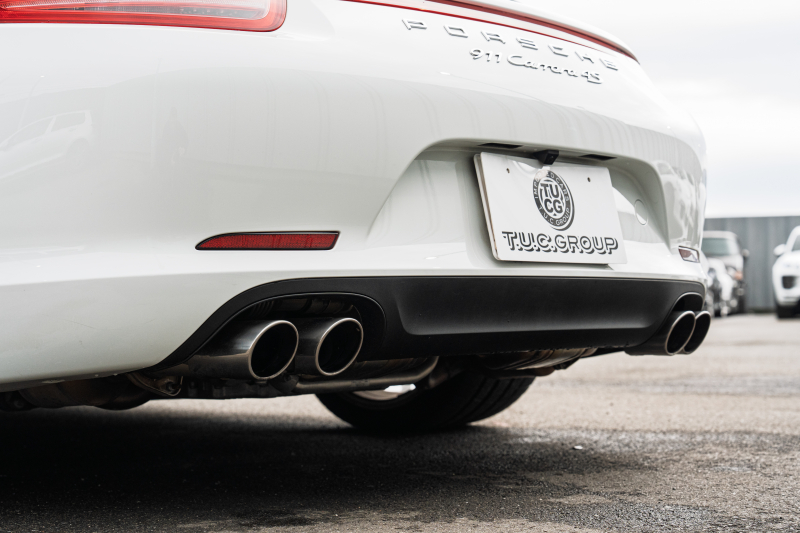 ポルシェ 911(Type991.1) ｶﾚﾗ4S ｽﾎﾟｰﾂｸﾛﾉPKG　ﾍﾞｰｼﾞｭﾚｻﾞｰｼｰﾄ ﾅﾋﾞTV ｽﾎﾟｰﾂｴｸﾞｿﾞｰｽﾄ PASM ｽﾎﾟｰﾂﾃﾞｻﾞｲﾝｽﾃｱﾘﾝｸﾞ ｵｰﾄｴｱｺﾝ 電動Dﾐﾗｰ TPM ｶﾚﾗS20ｲﾝﾁAW　2年保証