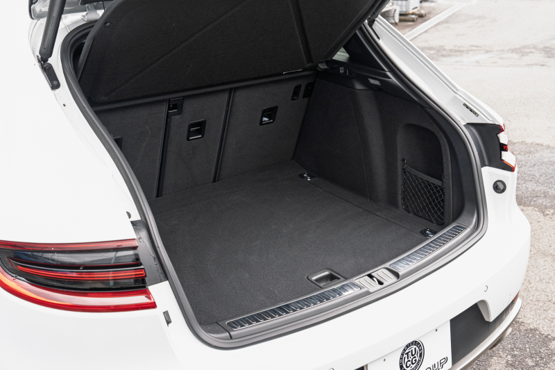 ポルシェ マカン S　MY15 ﾌﾞﾗｯｸﾚｻﾞｰｼｰﾄ ｼｰﾄﾋｰﾀｰ ﾊﾟﾉﾗﾏｻﾝﾙｰﾌ ｸﾗﾘｵﾝﾅﾋﾞ ﾌﾙｾｸﾞTV PASM PDLS ｴﾝﾄﾘｰﾄﾞﾗｲﾌﾞ 911ﾀｰﾎﾞﾃﾞｻﾞｲﾝ21ｲﾝﾁAW　2年保証