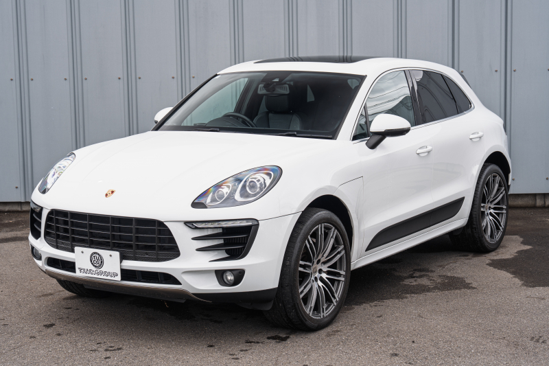 ポルシェ マカン S　MY15 ﾌﾞﾗｯｸﾚｻﾞｰｼｰﾄ ｼｰﾄﾋｰﾀｰ ﾊﾟﾉﾗﾏｻﾝﾙｰﾌ ｸﾗﾘｵﾝﾅﾋﾞ ﾌﾙｾｸﾞTV PASM PDLS ｴﾝﾄﾘｰﾄﾞﾗｲﾌﾞ 911ﾀｰﾎﾞﾃﾞｻﾞｲﾝ21ｲﾝﾁAW　2年保証