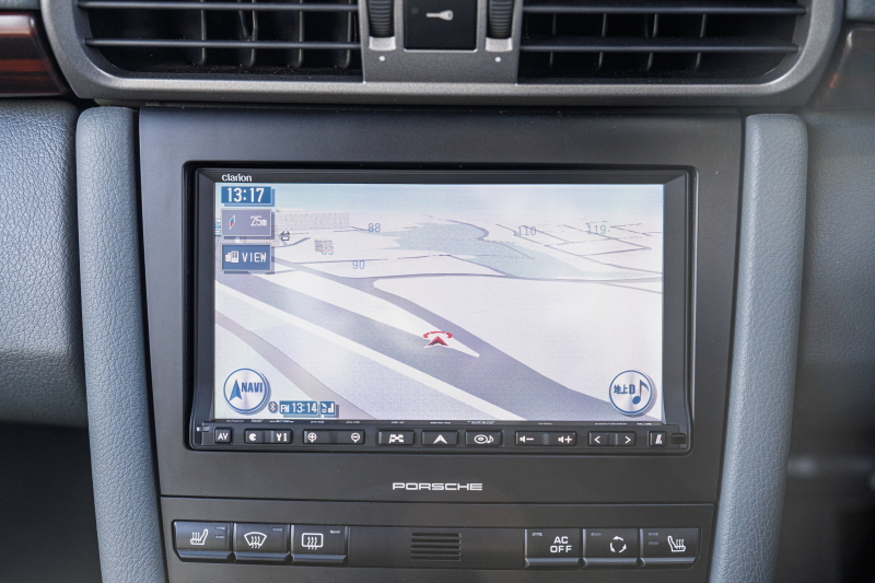 ポルシェ 911(Type997) ｶﾚﾗ　右ﾊﾝﾄﾞﾙ 後期ﾓﾃﾞﾙ ｽﾄｰﾝｸﾞﾚｰﾚｻﾞｰｼｰﾄ ｼｰﾄﾋｰﾀｰ ｸﾗﾘｵﾝﾅﾋﾞ ﾌﾙｾｸﾞTV ｷｾﾉﾝﾗｲﾄ ｵｰﾄｴｱｺﾝ ｽﾎﾟｰﾂﾃﾞｻﾞｲﾝ19ｲﾝﾁAW　2年保証