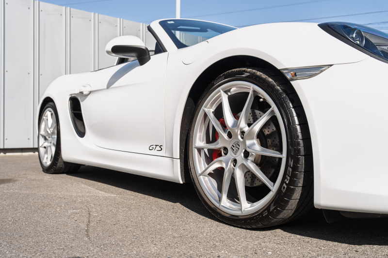 ポルシェ ボクスター(Type981) GTS ｽﾎﾟｰﾂｸﾛﾉPKG　GTSｲﾝﾃﾘｱPKG ｽﾎﾟｰﾂｼｰﾄ･ﾌﾟﾗｽ ﾅﾋﾞTV ｽﾎﾟｰﾂｴｸﾞｿﾞｰｽﾄ PASM PDLS ｽﾎﾟｰﾂﾃﾞｻﾞｲﾝｽﾃｱﾘﾝｸﾞ 電動Dﾐﾗｰ TPM ｶﾚﾗS20ｲﾝﾁAW　2年保証