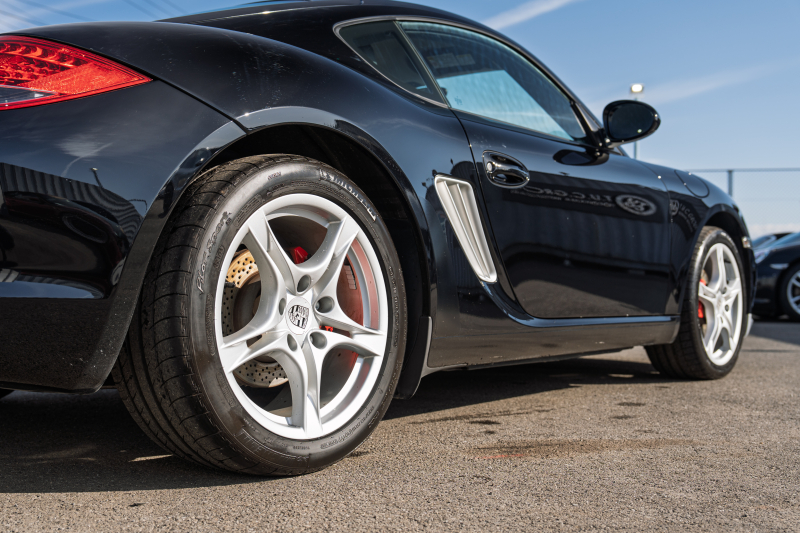 ポルシェ ケイマン(Type987) S　後期ﾓﾃﾞﾙ ｵｰｼｬﾝﾌﾞﾙｰﾊｰﾌﾚｻﾞｰｼｰﾄ ｶﾛｯﾂｪﾘｱﾅﾋﾞTV ｷｾﾉﾝ&ﾀﾞｲﾅﾐｯｸｺｰﾅﾘﾝｸﾞﾗｲﾄ ｵｰﾄｴｱｺﾝ ｹｲﾏﾝS18ｲﾝﾁAW　2年保証