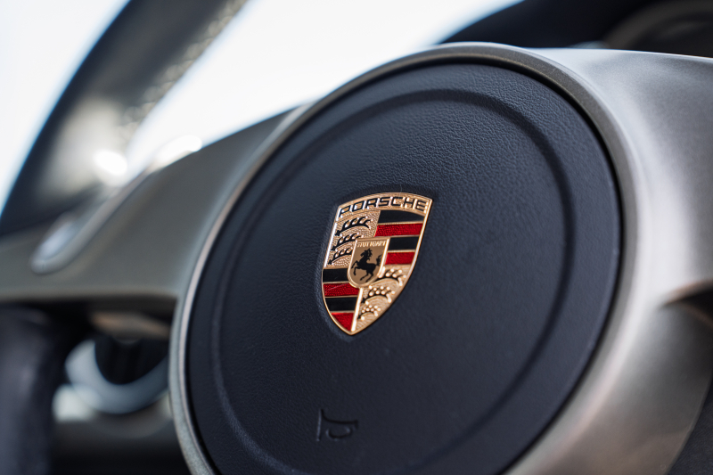 ポルシェ ケイマン(Type987) S　後期ﾓﾃﾞﾙ ｵｰｼｬﾝﾌﾞﾙｰﾊｰﾌﾚｻﾞｰｼｰﾄ ｶﾛｯﾂｪﾘｱﾅﾋﾞTV ｷｾﾉﾝ&ﾀﾞｲﾅﾐｯｸｺｰﾅﾘﾝｸﾞﾗｲﾄ ｵｰﾄｴｱｺﾝ ｹｲﾏﾝS18ｲﾝﾁAW　2年保証