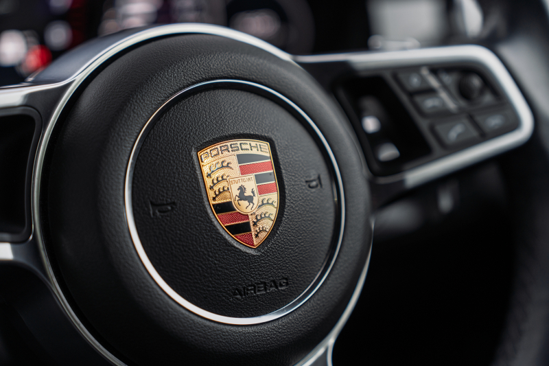 ポルシェ カイエン ﾍﾞｰｽｸﾞﾚｰﾄﾞ　1ｵｰﾅｰ 2019年ﾓﾃﾞﾙ ﾌﾞﾗｯｸﾚｻﾞｰｼｰﾄ PCMﾅﾋﾞ CarPlay ｽﾎﾟｰﾂﾃﾞｻﾞｲﾝｽﾌﾛﾝﾄｴﾌﾟﾛﾝ ｴﾝﾄﾘｰﾄﾞﾗｲﾌﾞ ACC ｱﾗｳﾝﾄﾞﾋﾞｭｰ TPM ｶｲｴﾝ19AW　2年保証