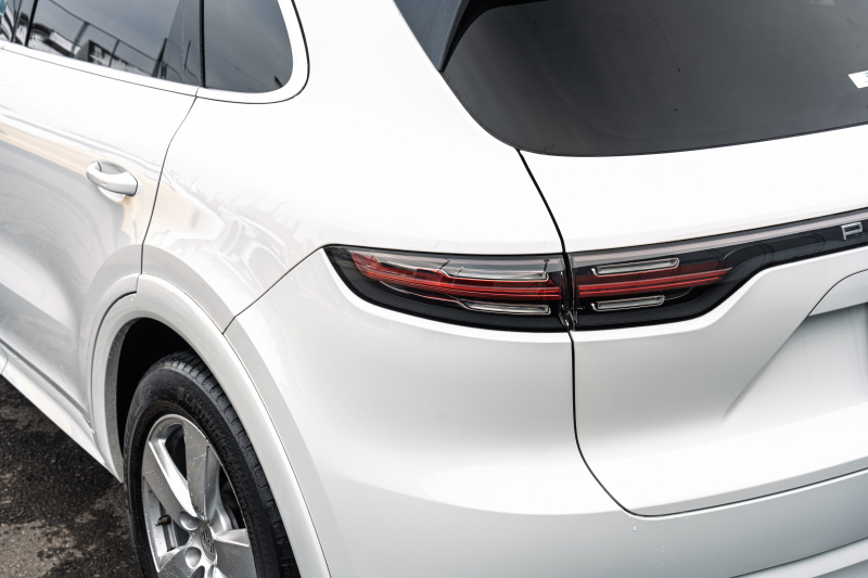 ポルシェ カイエン ﾍﾞｰｽｸﾞﾚｰﾄﾞ　1ｵｰﾅｰ 2019年ﾓﾃﾞﾙ ﾌﾞﾗｯｸﾚｻﾞｰｼｰﾄ PCMﾅﾋﾞ CarPlay ｽﾎﾟｰﾂﾃﾞｻﾞｲﾝｽﾌﾛﾝﾄｴﾌﾟﾛﾝ ｴﾝﾄﾘｰﾄﾞﾗｲﾌﾞ ACC ｱﾗｳﾝﾄﾞﾋﾞｭｰ TPM ｶｲｴﾝ19AW　2年保証