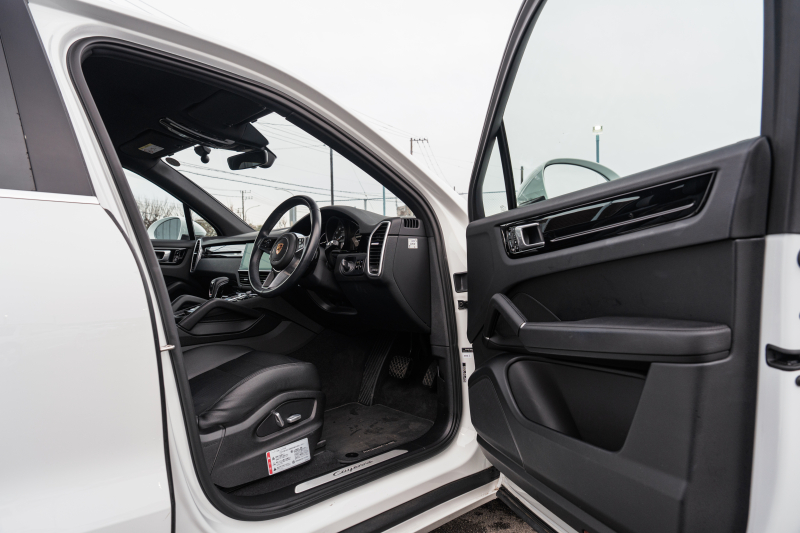 ポルシェ カイエン ﾍﾞｰｽｸﾞﾚｰﾄﾞ　1ｵｰﾅｰ 2019年ﾓﾃﾞﾙ ﾌﾞﾗｯｸﾚｻﾞｰｼｰﾄ PCMﾅﾋﾞ CarPlay ｽﾎﾟｰﾂﾃﾞｻﾞｲﾝｽﾌﾛﾝﾄｴﾌﾟﾛﾝ ｴﾝﾄﾘｰﾄﾞﾗｲﾌﾞ ACC ｱﾗｳﾝﾄﾞﾋﾞｭｰ TPM ｶｲｴﾝ19AW　2年保証