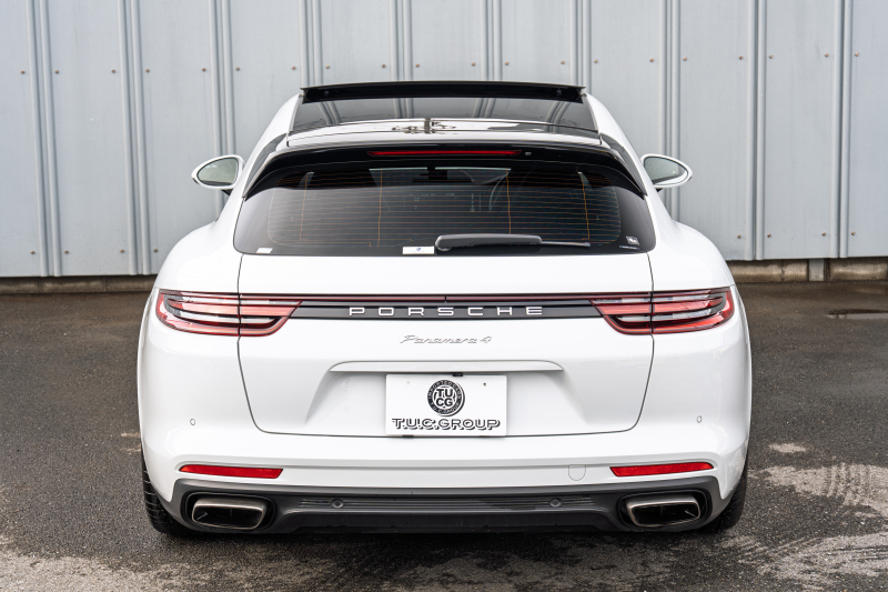 ポルシェ パナメーラ スポーツツーリスモ 4　ﾌﾞﾗｯｸﾚｻﾞｰｼｰﾄ ﾊﾟﾉﾗﾏｻﾝﾙｰﾌ PCMﾅﾋﾞ CayPlay PDLS/LEDﾗｲﾄ PASM/ｴｱｻｽ ｴﾝﾄﾘｰD ACC ﾊﾟﾅﾒｰﾗﾀｰﾎﾞ20ｲﾝﾁAW　2年保証