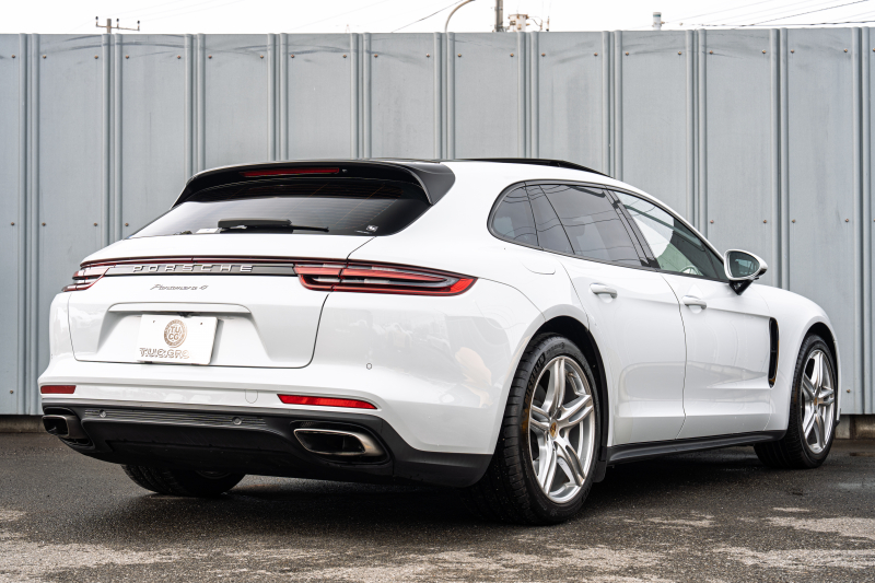 ポルシェ パナメーラ スポーツツーリスモ 4　ﾌﾞﾗｯｸﾚｻﾞｰｼｰﾄ ﾊﾟﾉﾗﾏｻﾝﾙｰﾌ PCMﾅﾋﾞ CayPlay PDLS/LEDﾗｲﾄ PASM/ｴｱｻｽ ｴﾝﾄﾘｰD ACC ﾊﾟﾅﾒｰﾗﾀｰﾎﾞ20ｲﾝﾁAW　2年保証