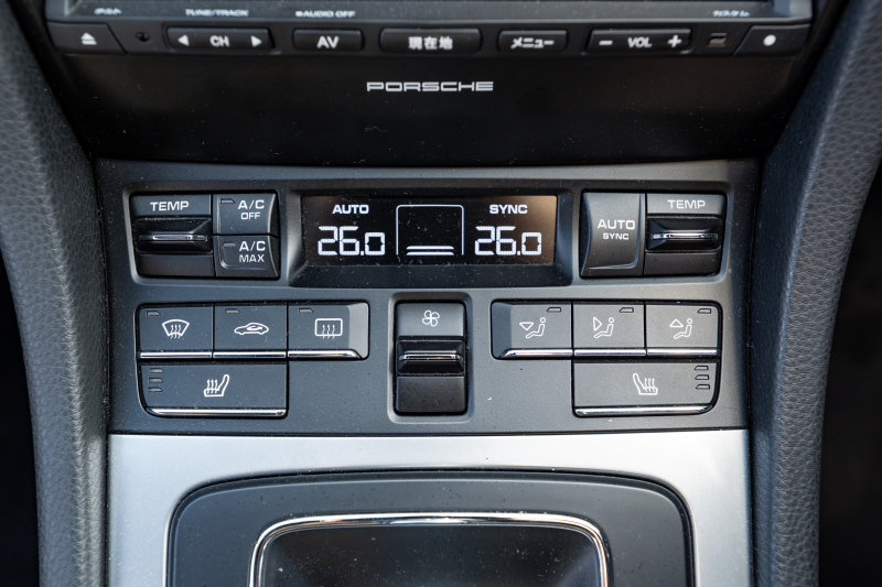 ポルシェ ケイマン(Type981) ﾍﾞｰｽｸﾞﾚｰﾄﾞ　ﾌﾞﾗｯｸﾊｰﾌﾚｻﾞｰｼｰﾄ ｼｰﾄﾋｰﾀｰ ﾅﾋﾞTV ｽﾎﾟｰﾂﾃﾞｻﾞｲﾝｽﾃｱﾘﾝｸﾞ PDLS 電動Dﾐﾗｰ ｵｰﾄｴｱｺﾝ ｹｲﾏﾝ18ｲﾝﾁAW　2年保証